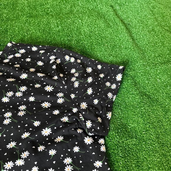 Emily Stacy Short Sleeve Round Neck Super Soft Black Floral T-Shirt Plus Size 3X - Picture 13 of 13